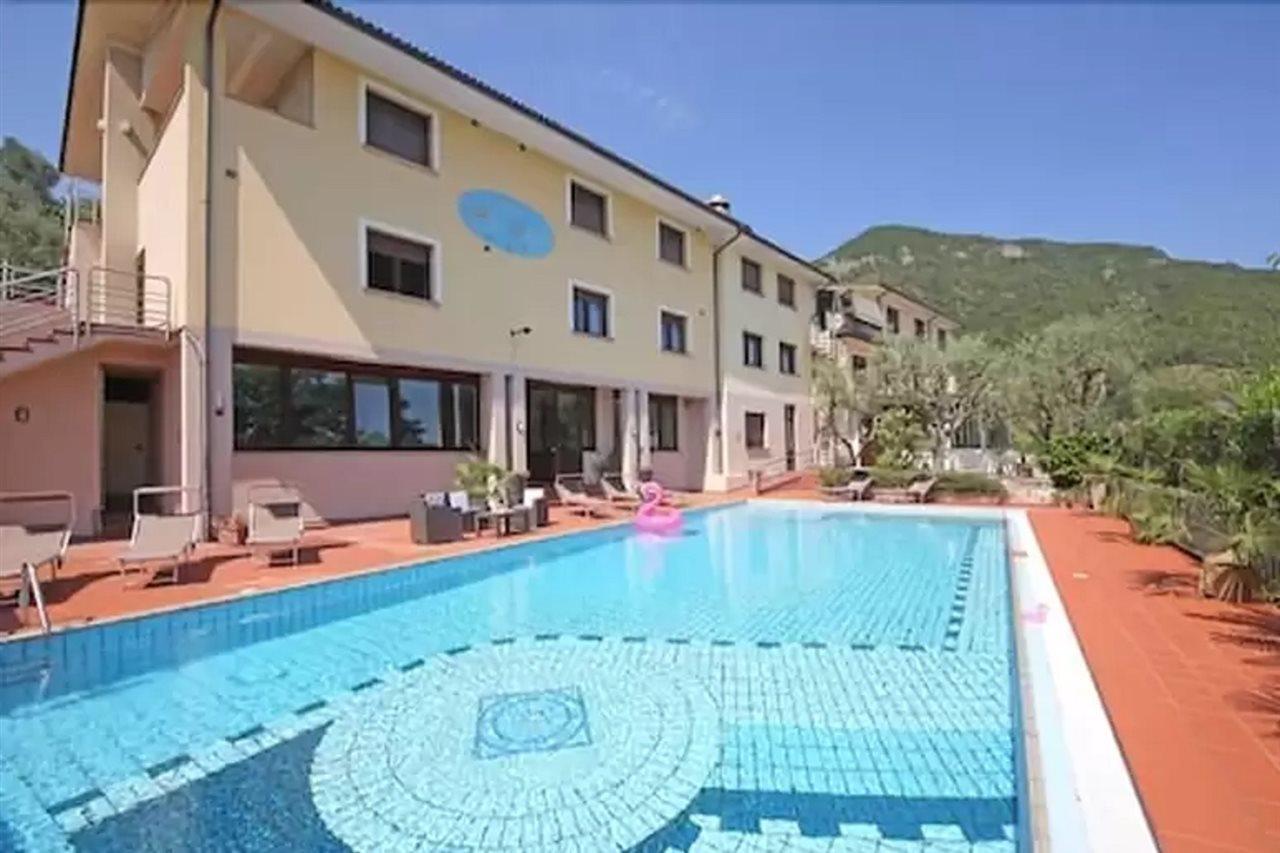 Blu Garda Hotel Salo Ngoại thất bức ảnh